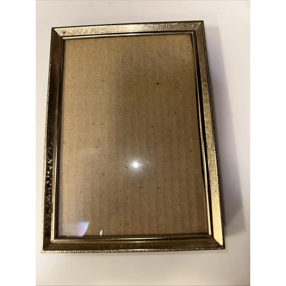 Vintage brass 5x7 picture frame, Gold metal photo frame, Mid Century Modern Déco